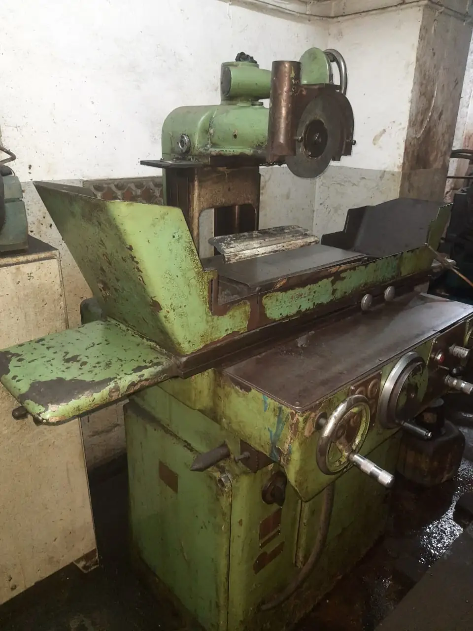 SURFACE GRINDER MACHINE