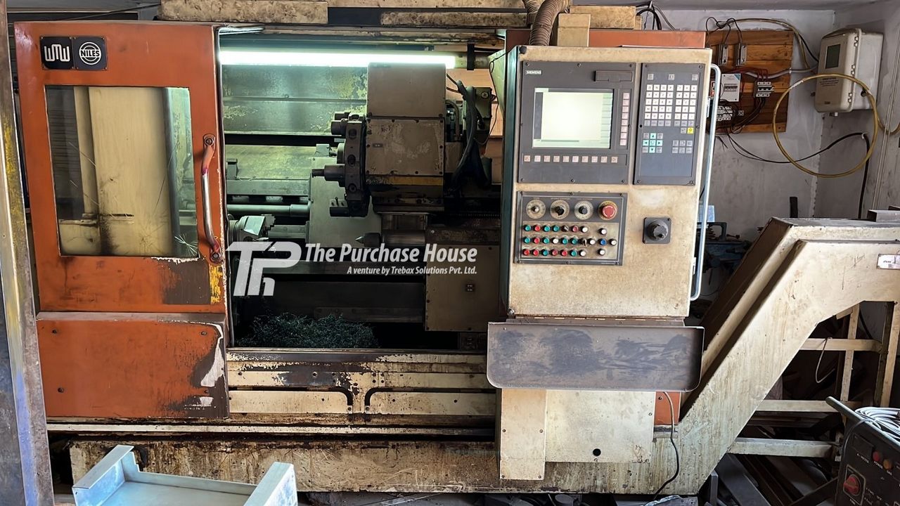 CNC TURNING MACHINE