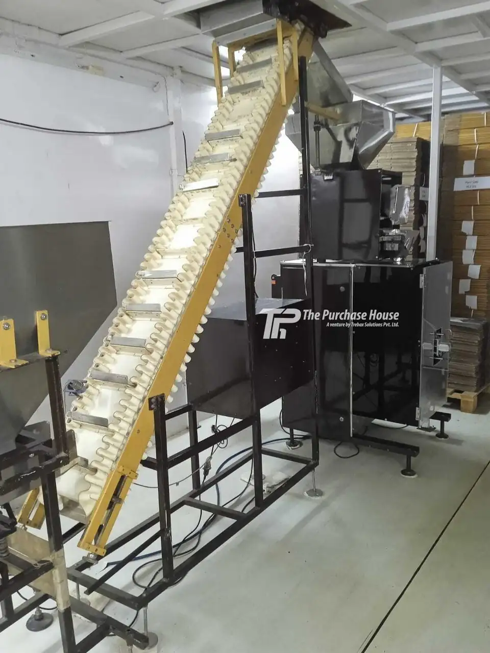 GRANOLA AUTOMATIC CENTER FILL PACKAGING MACHINE