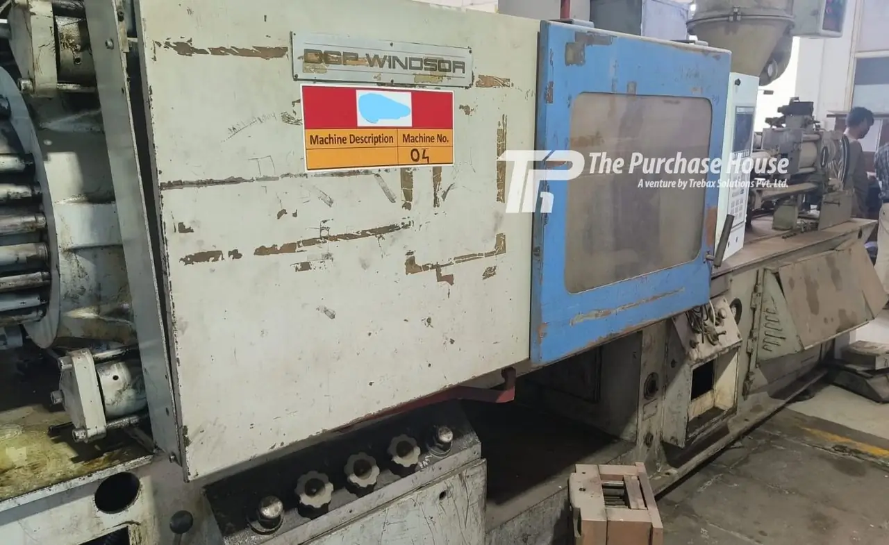 INJECTION MOULDING MACHINE