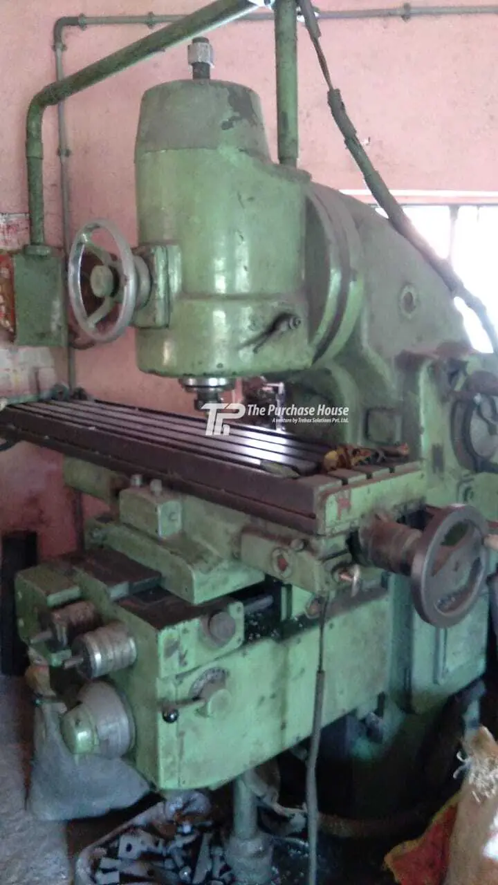 MILLING MACHINE