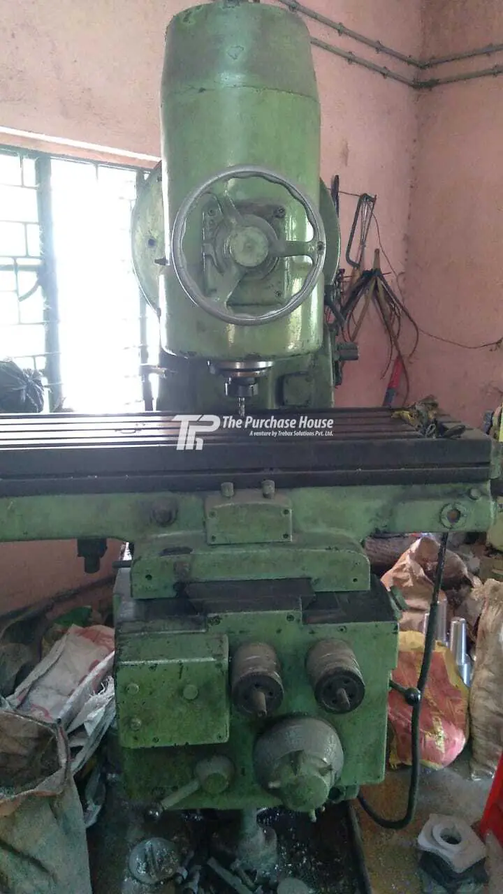 MILLING MACHINE