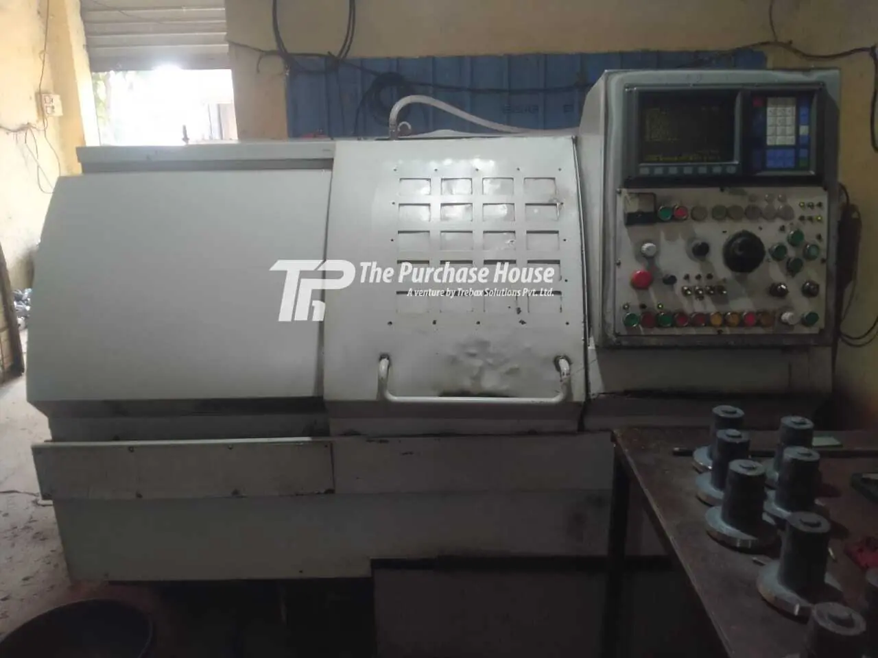 CNC TURNING MACHINE