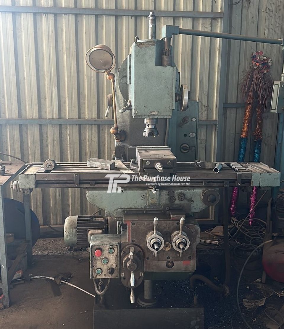 MILLING MACHINE