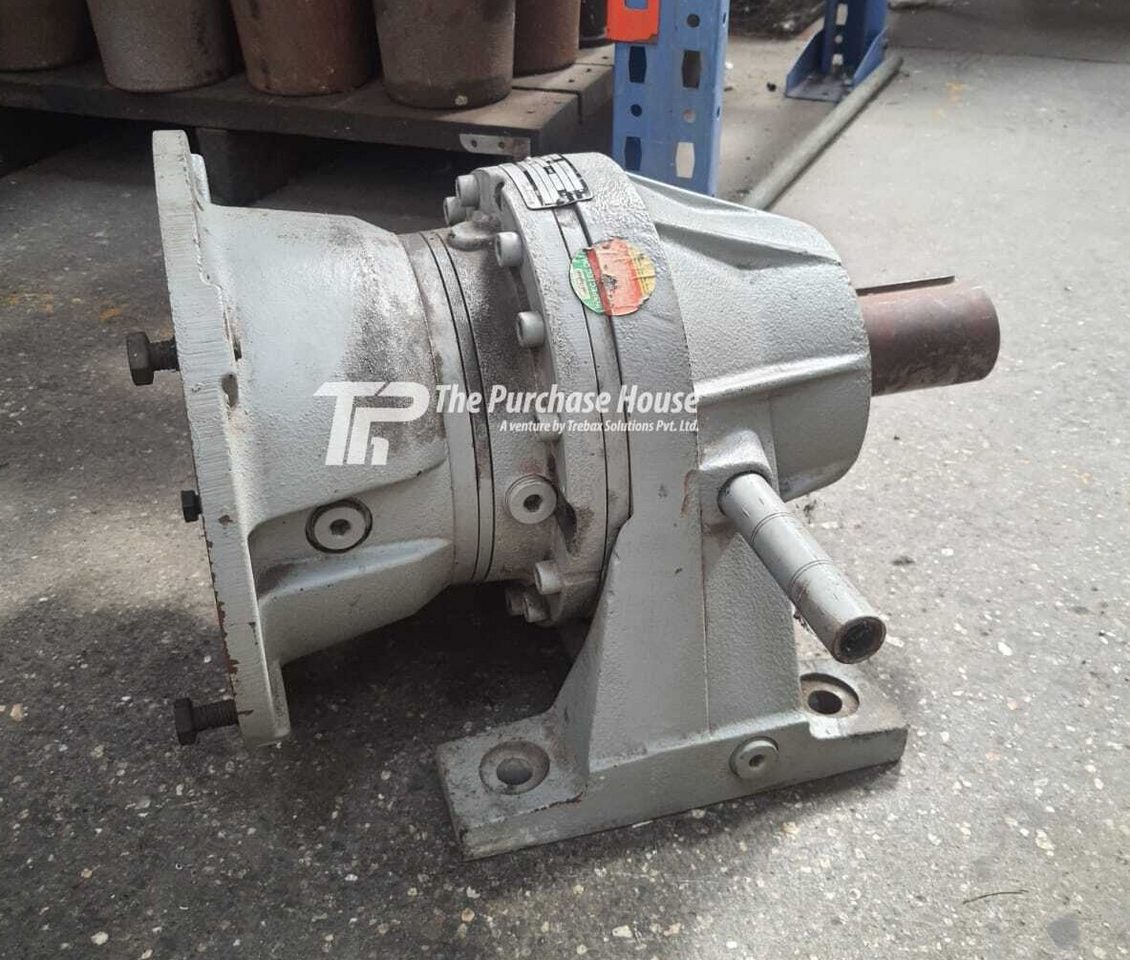 MOTOR WITH GEAR BOX