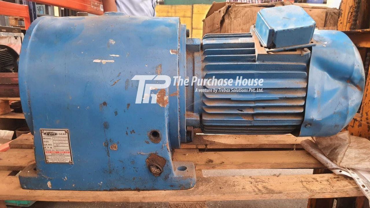 MOTOR WITH GEAR BOX