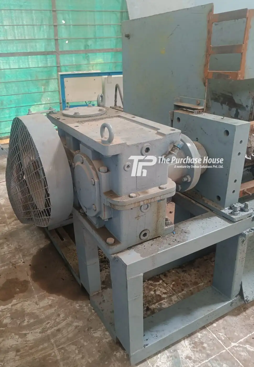 Heavy Duty Shredder Machine for Industrial Waste Recycling