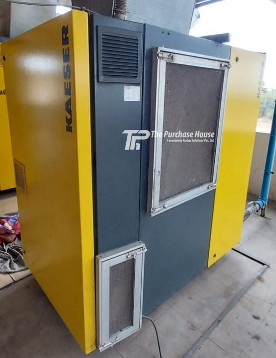 SCREW AIR COMPRESSOR