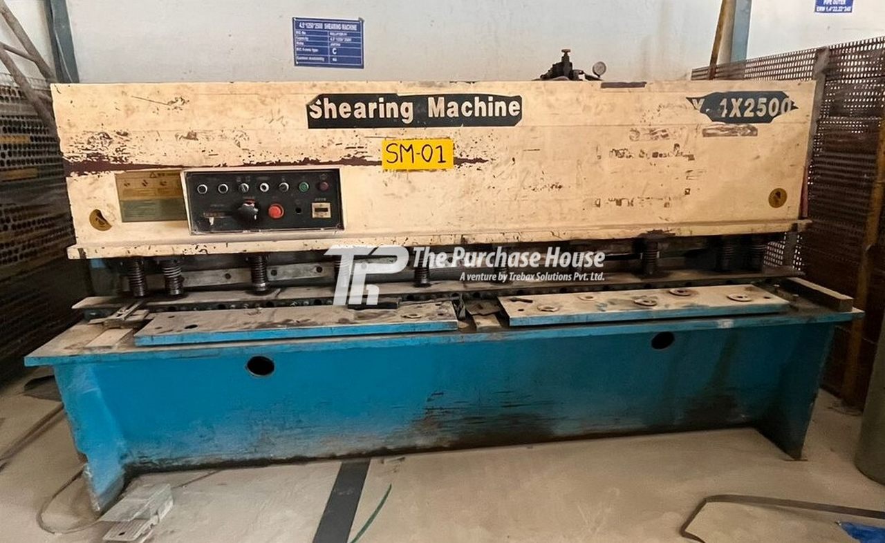 HYDRAULIC SHEARING MACHINE