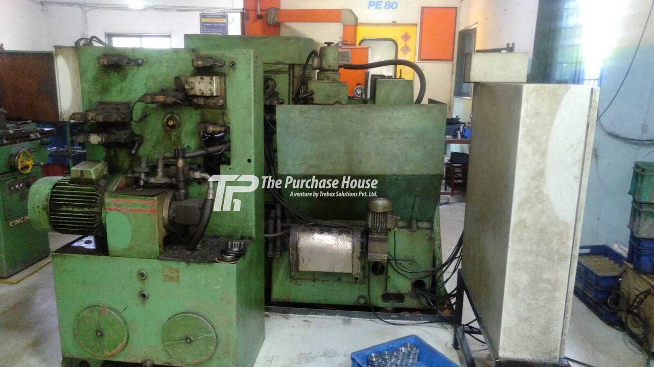 GEAR HOBBING MACHINE