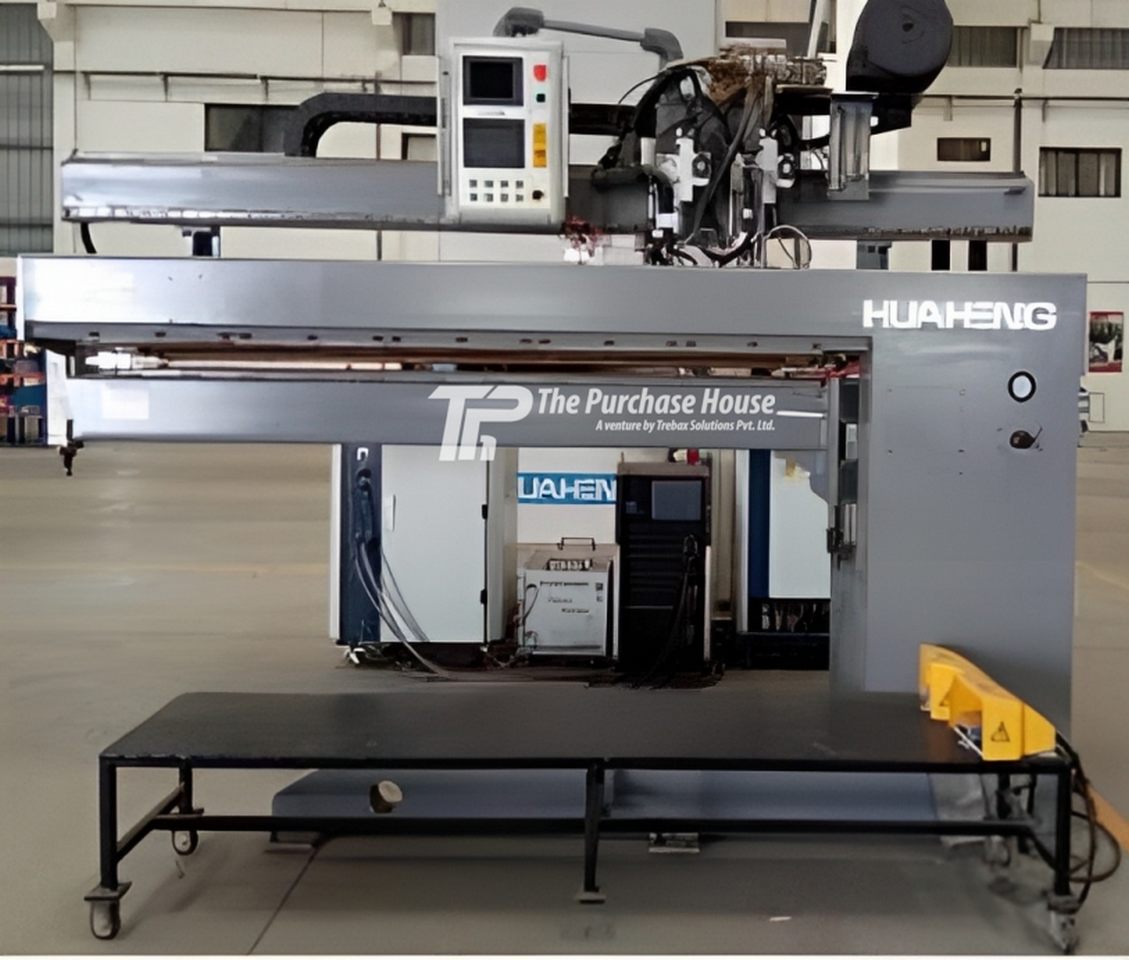 LONGITUDINAL WELDING MACHINE