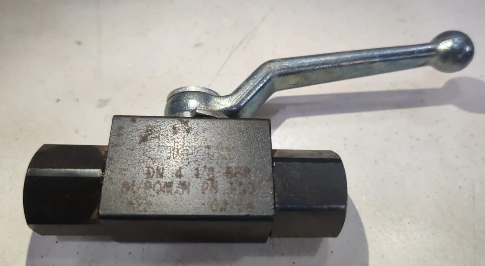 HIGH PRESSURE BALL VALVE