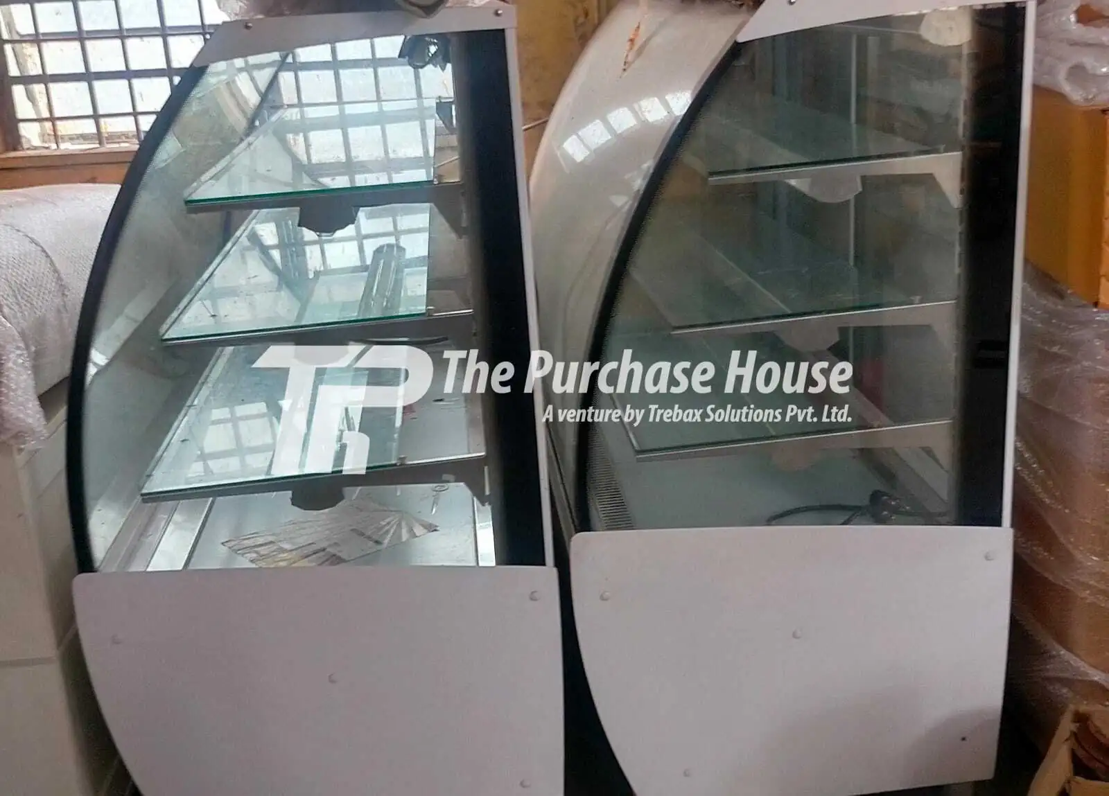 Sweet Display Cold Curved Glass | Retail Display Counter