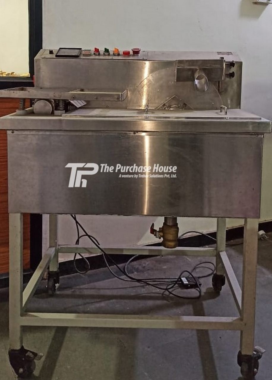 CHOCOLATE MOULDING MACHINE CUM TEMPERING MACHINE