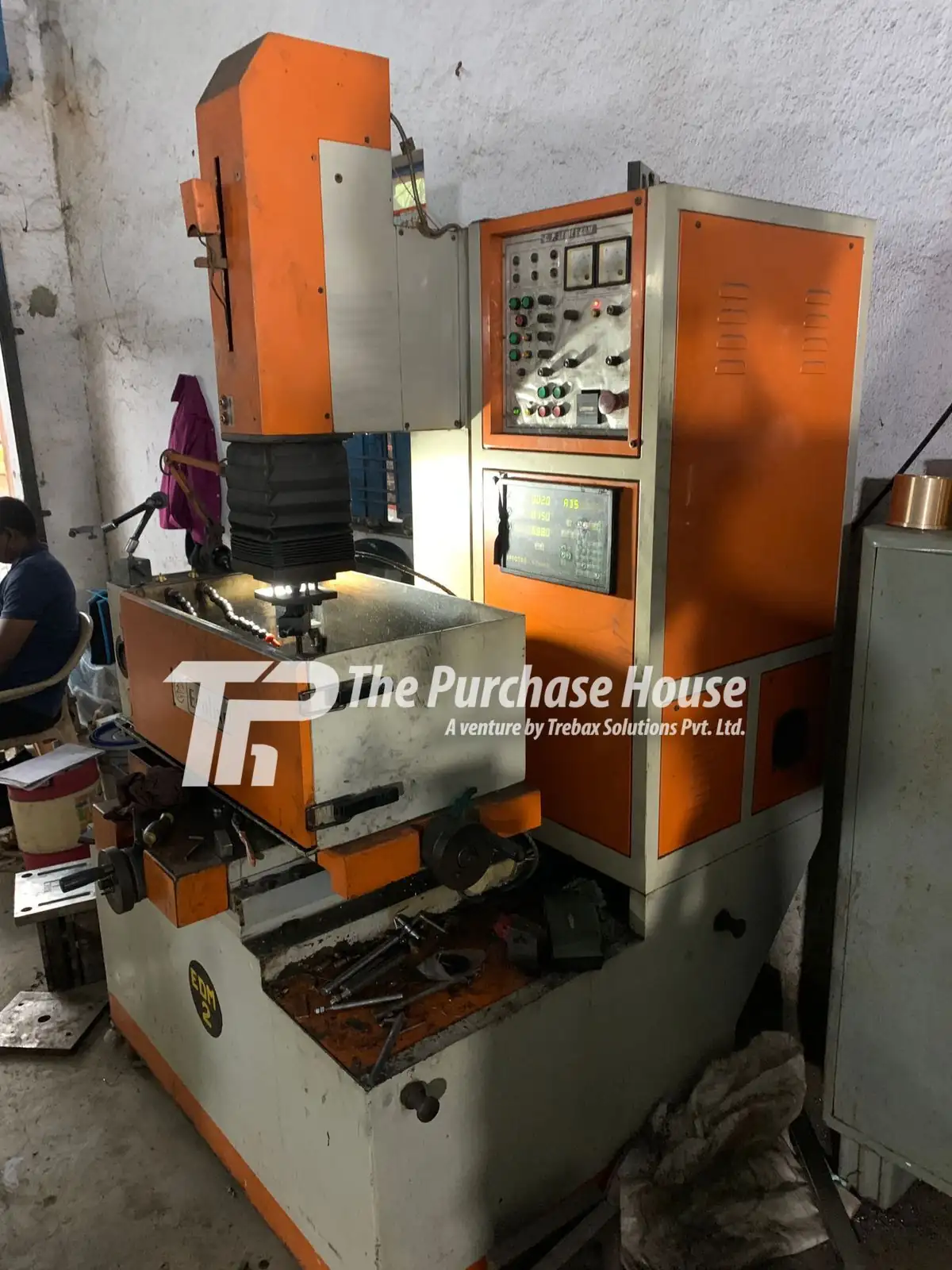 ELECTRICAL DISCHARGE MACHINE (EDM MACHINE)