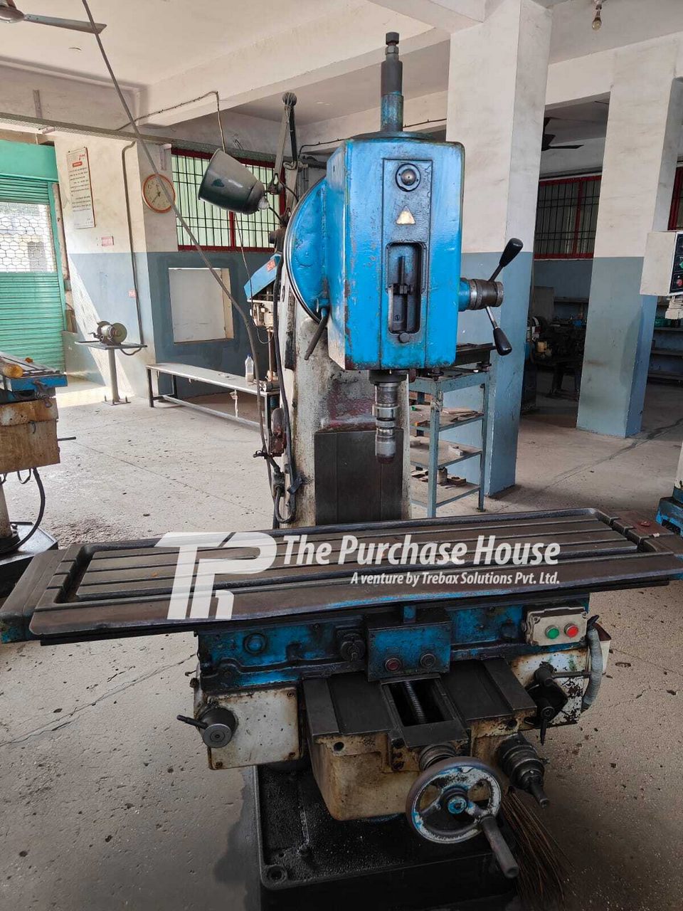 MILLING MACHINE
