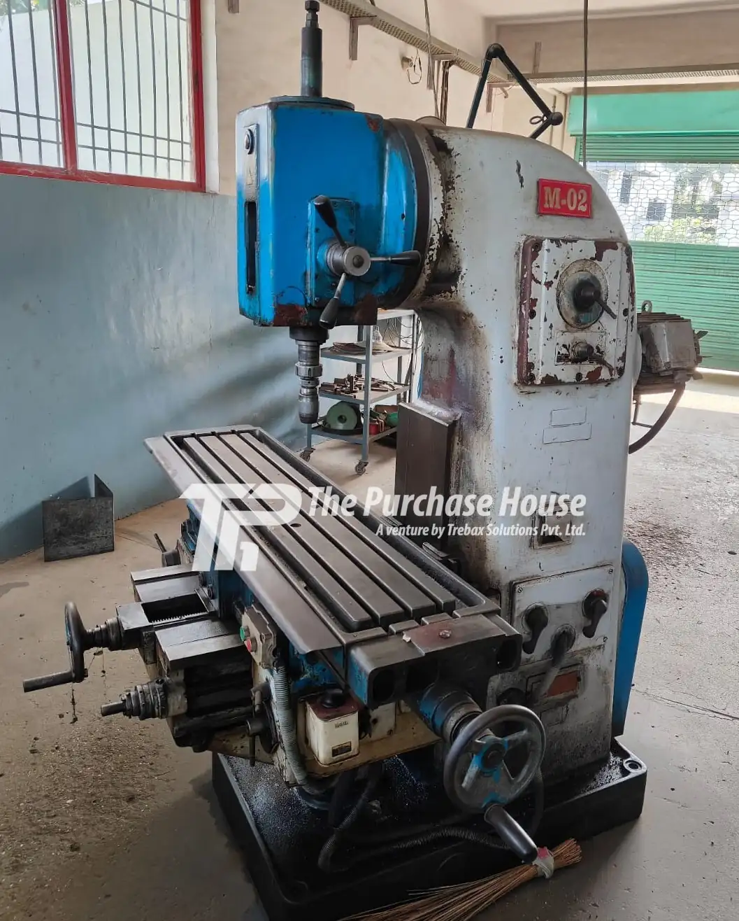 MILLING MACHINE