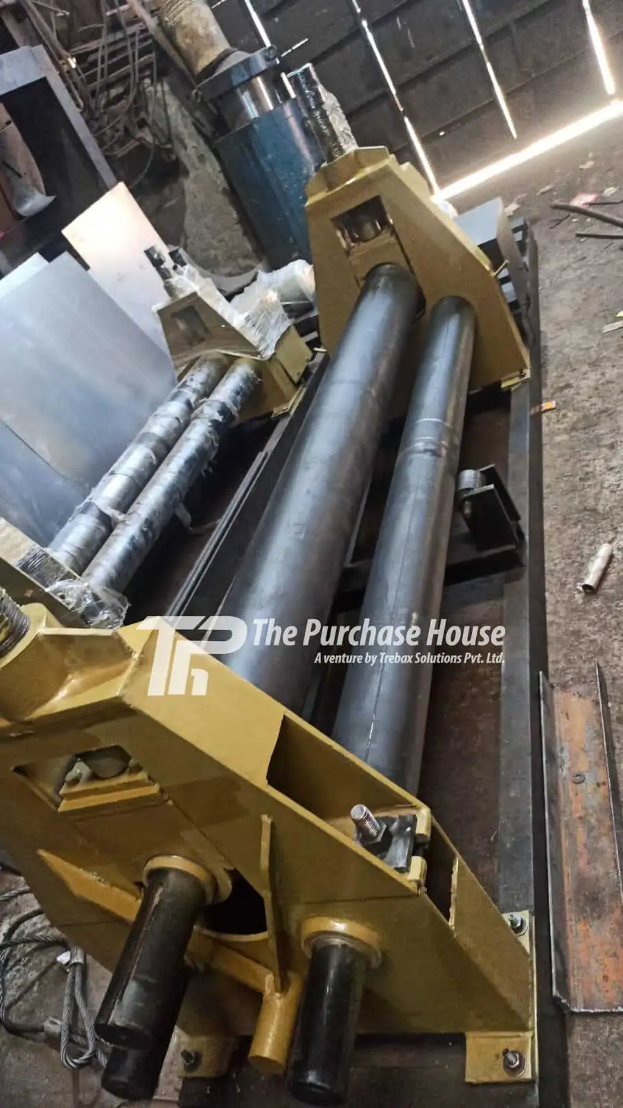 Heavy duty plate rolling machine for metal fabrication