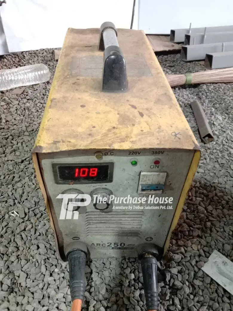 ARC welding machine for heavy duty steel welding