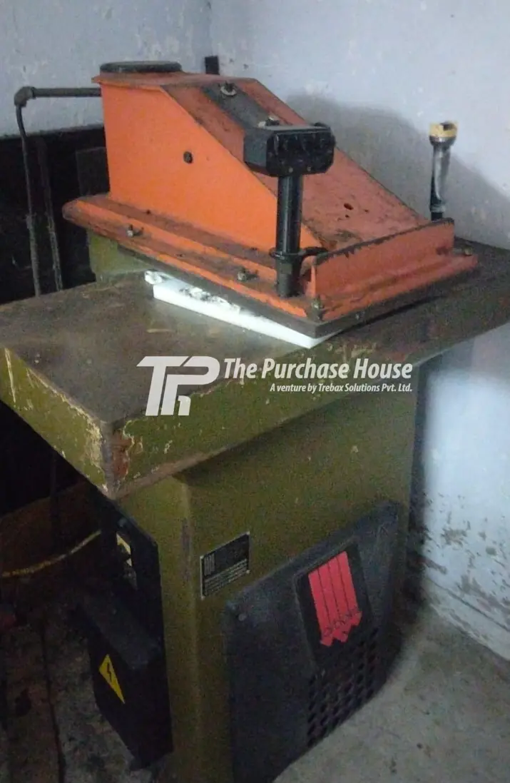 Hydraulic collar cutting press machine for industrial use