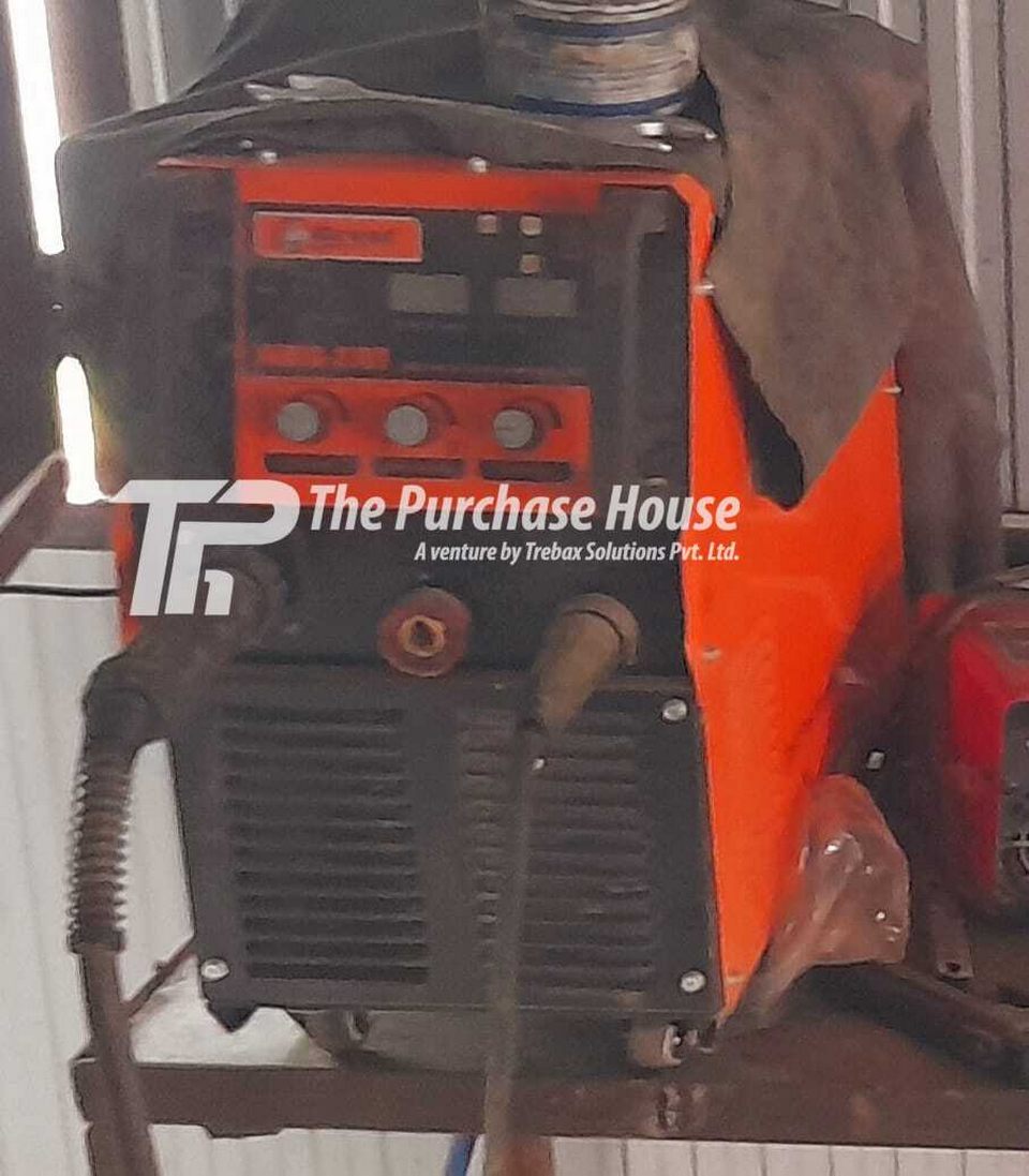 WELDING MACHINE