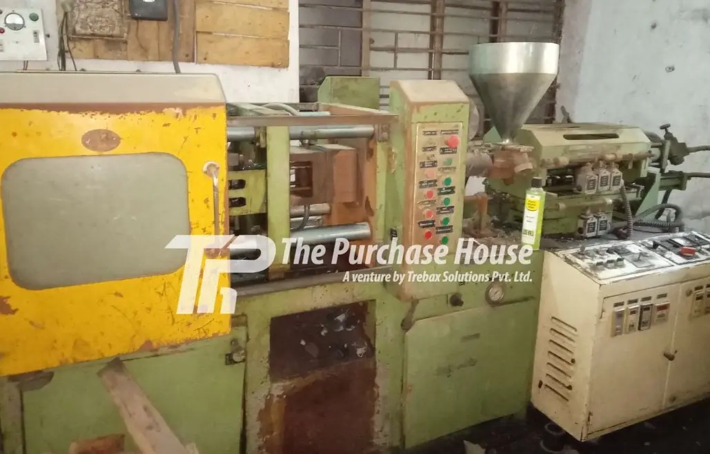 INJECTION MOULDING MACHINE