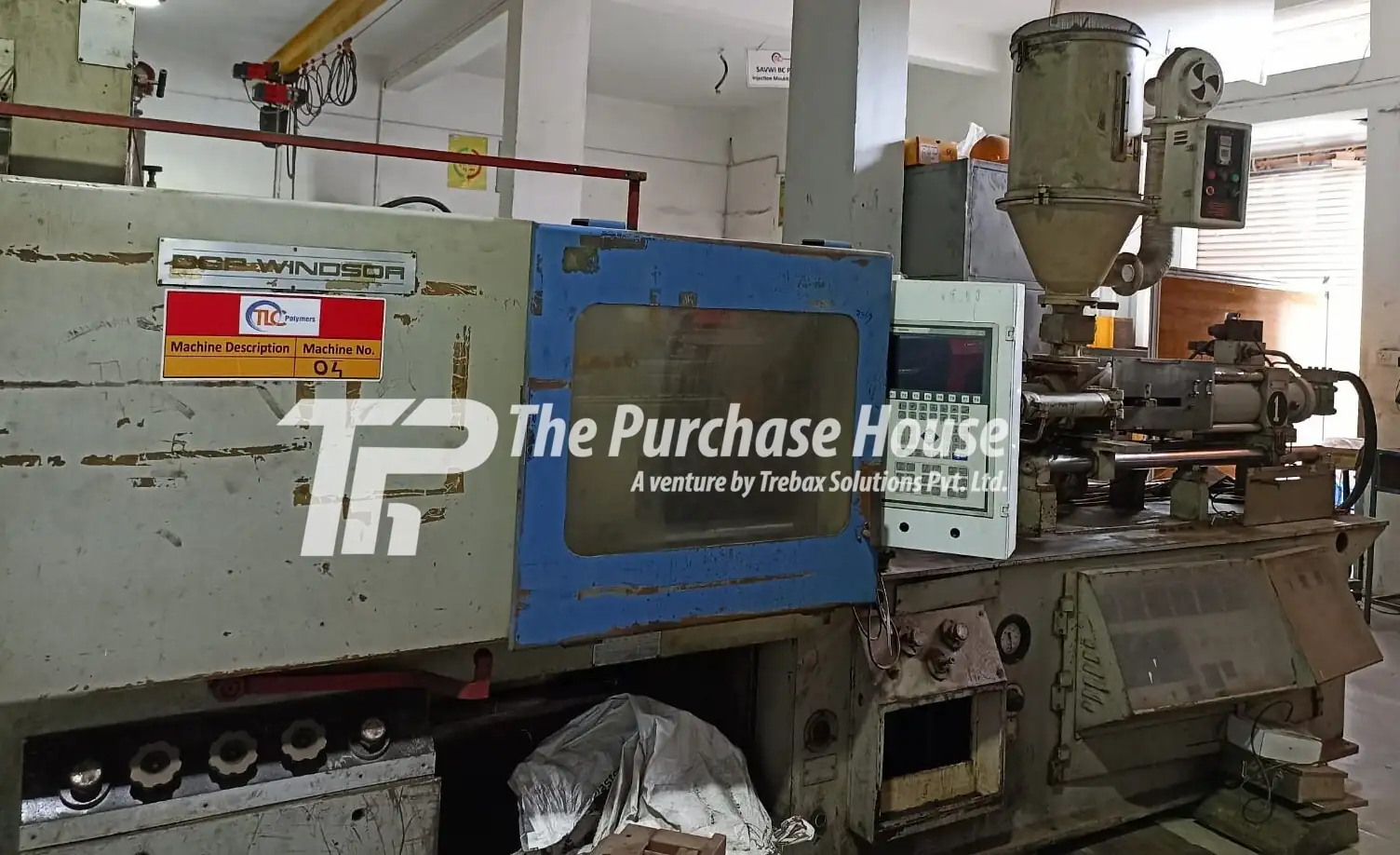 INJECTION MOULDING MACHINE