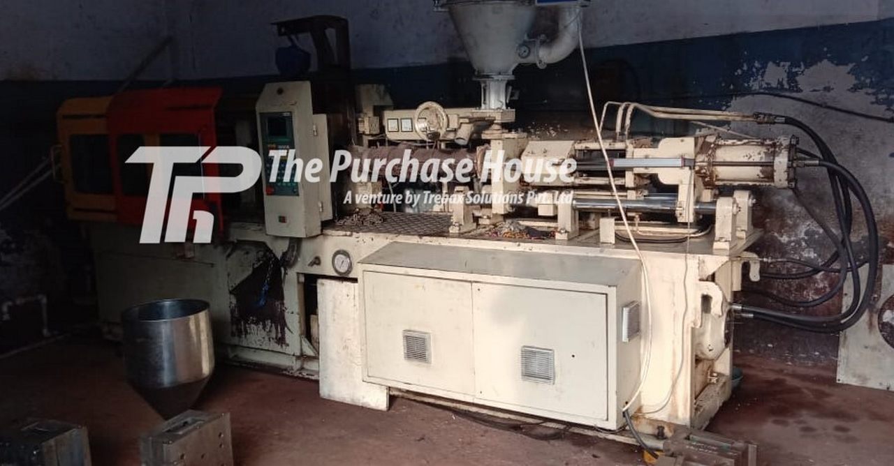 INJECTION MOULDING MACHINE