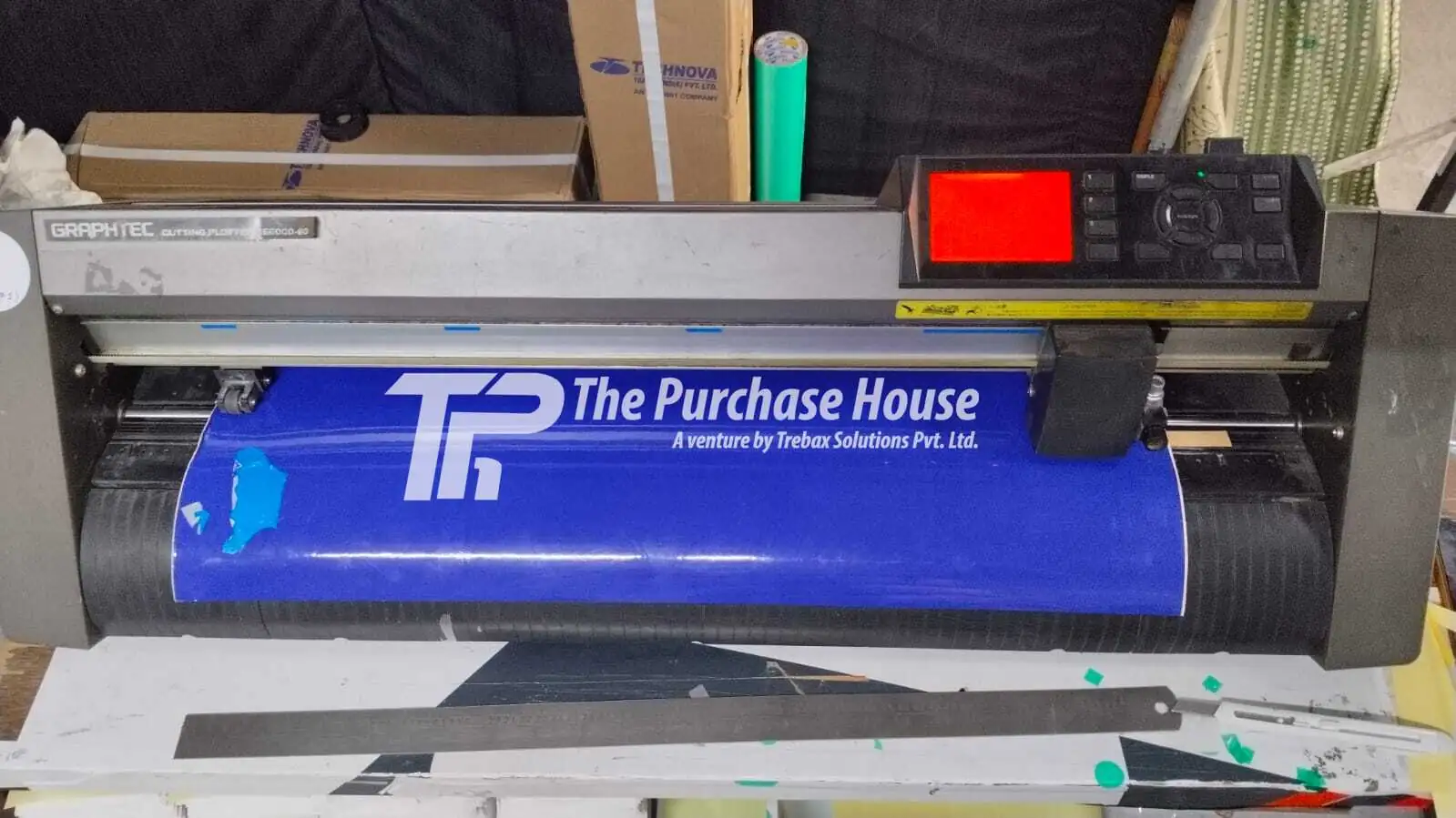 Industrial radium cutting plotter for sign making work