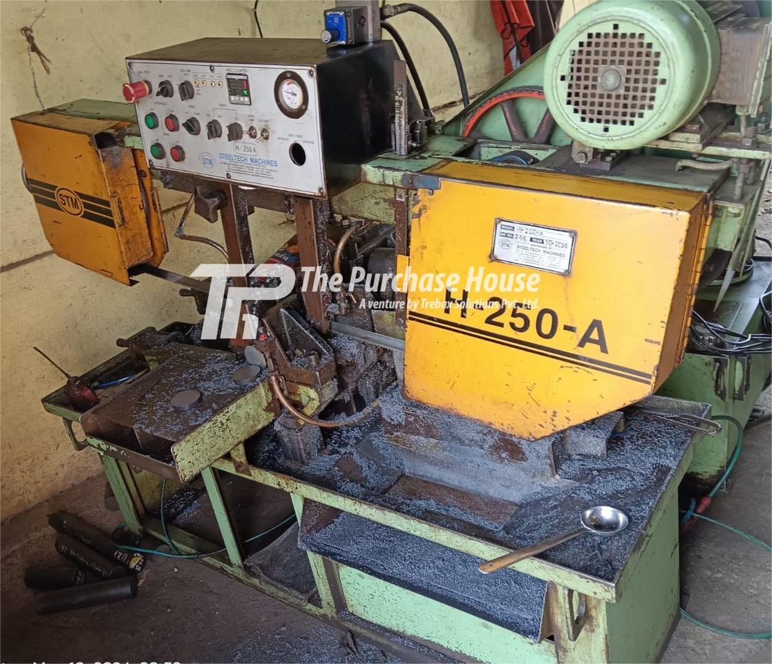 BANDSAW MACHINE