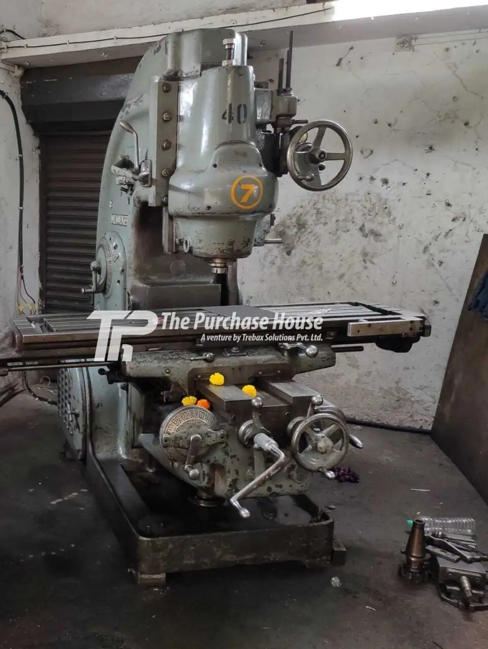 MILLING MACHINE