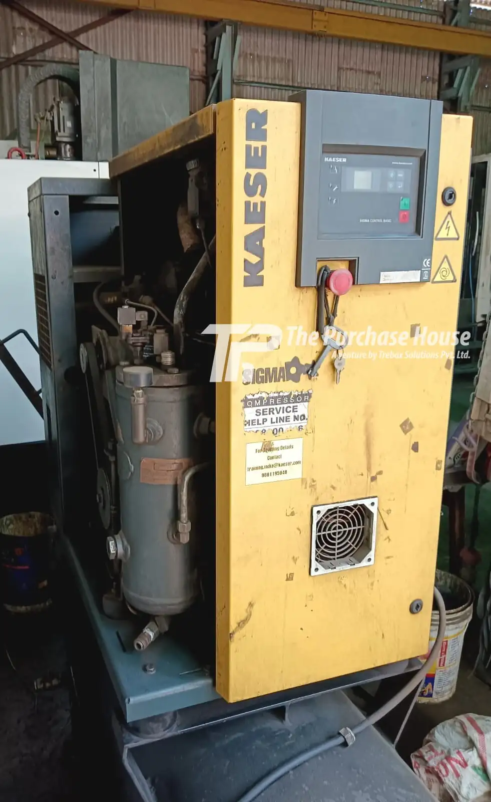 SCREW AIR COMPRESSOR