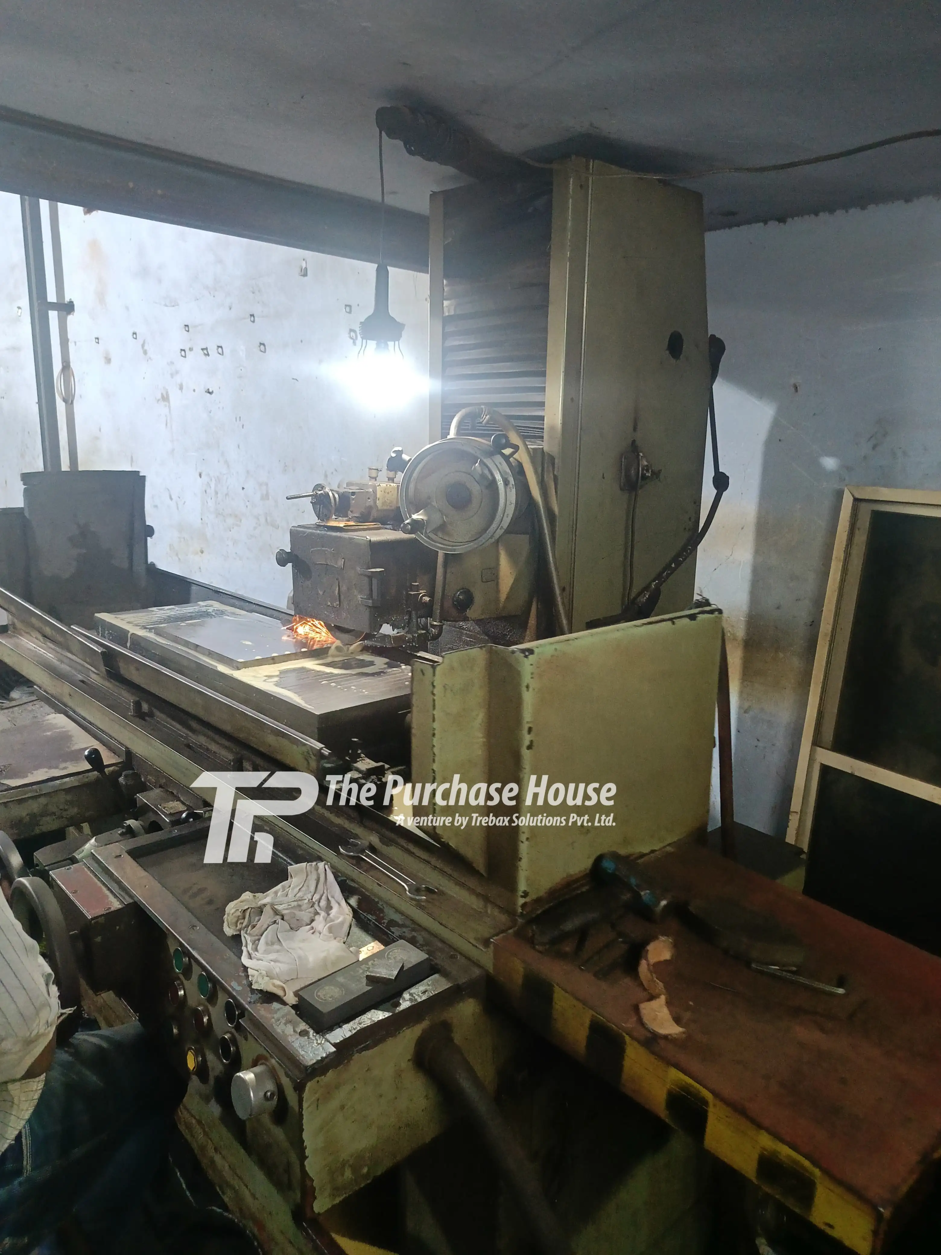 SURFACE GRINDER MACHINE