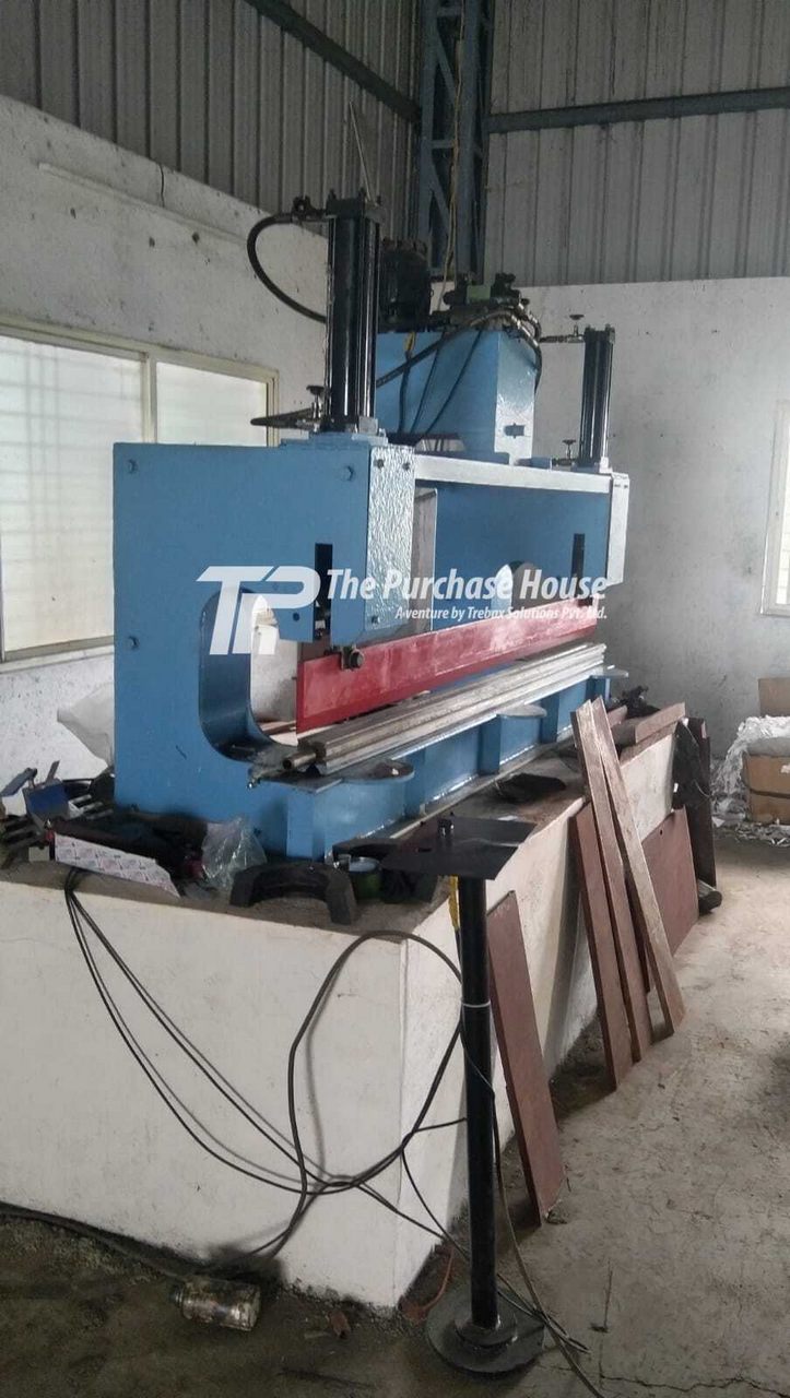 SHEET BENDING MACHINE