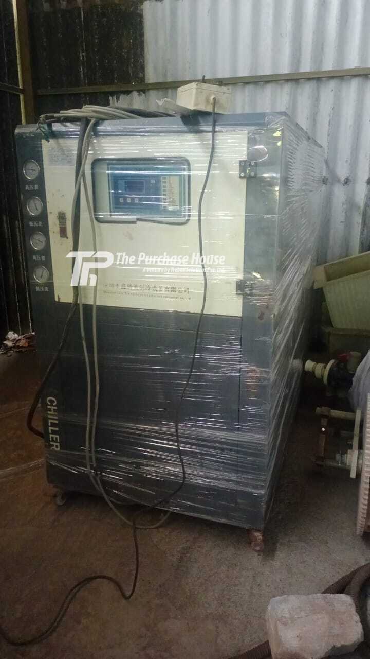 INDUSTRIAL CHILLER