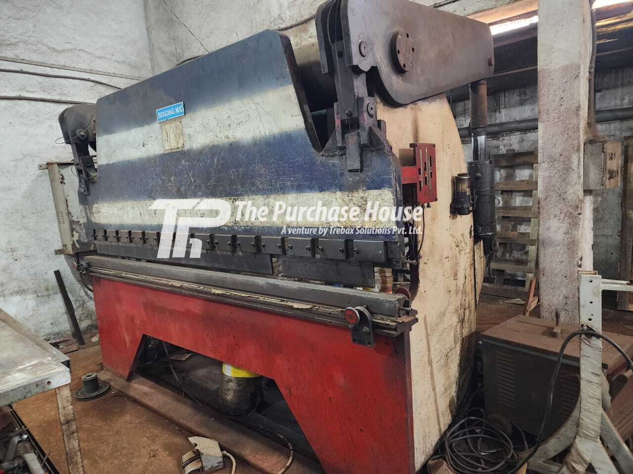 HYDRAULIC BENDING MACHINE
