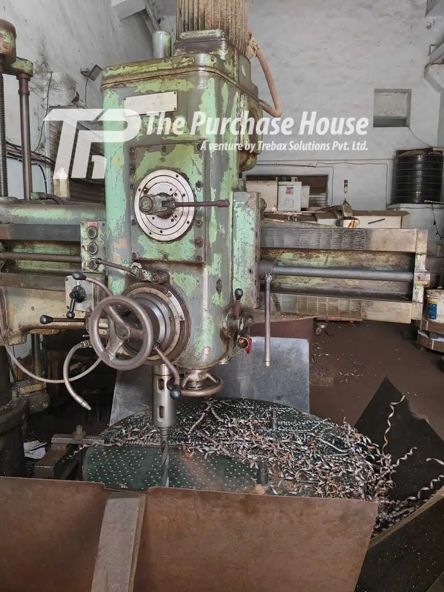 RADIAL DRILL MACHINE