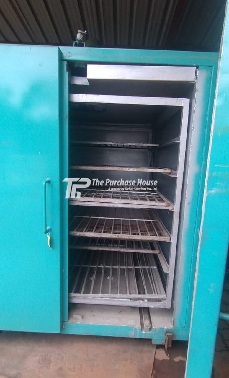 PAINT OVEN