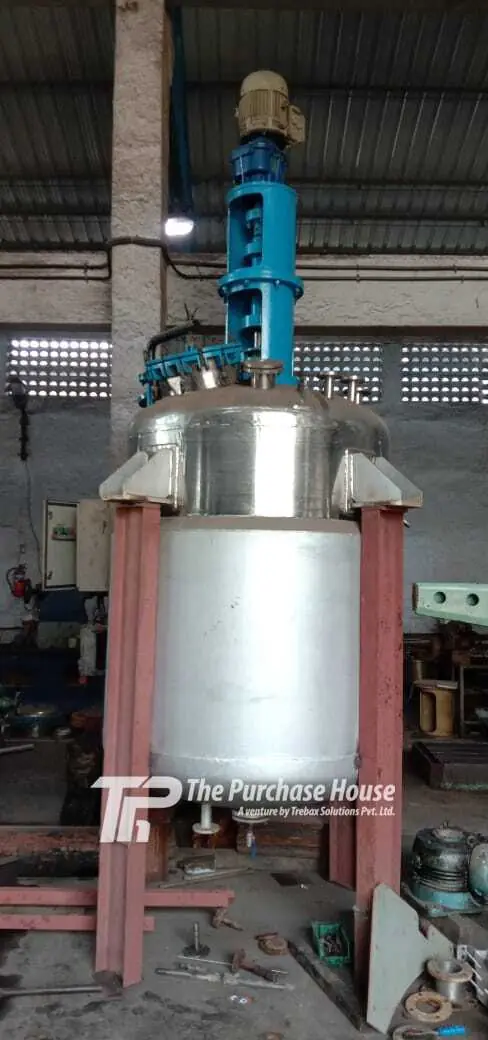 SS 304 Reactor – Industrial Mixing and Processing Vessel