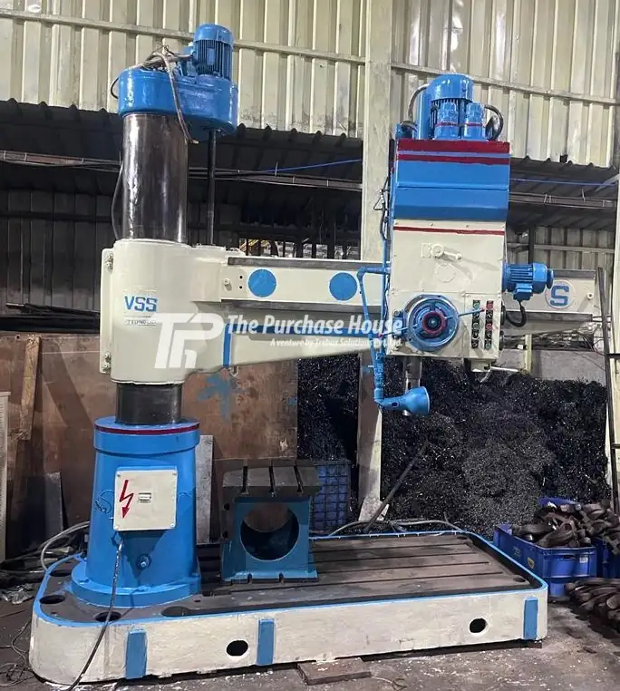RADIAL DRILL MACHINE
