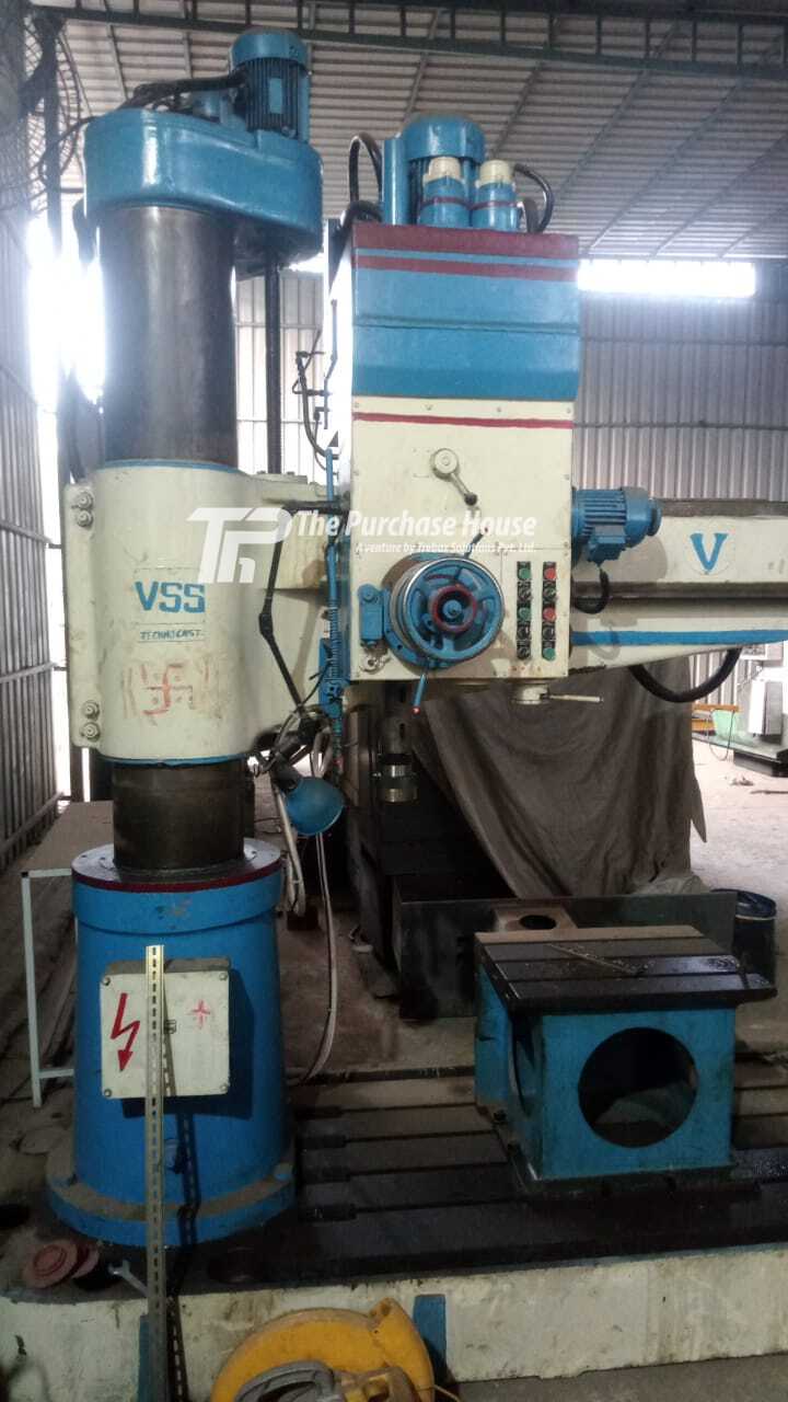 RADIAL DRILL MACHINE