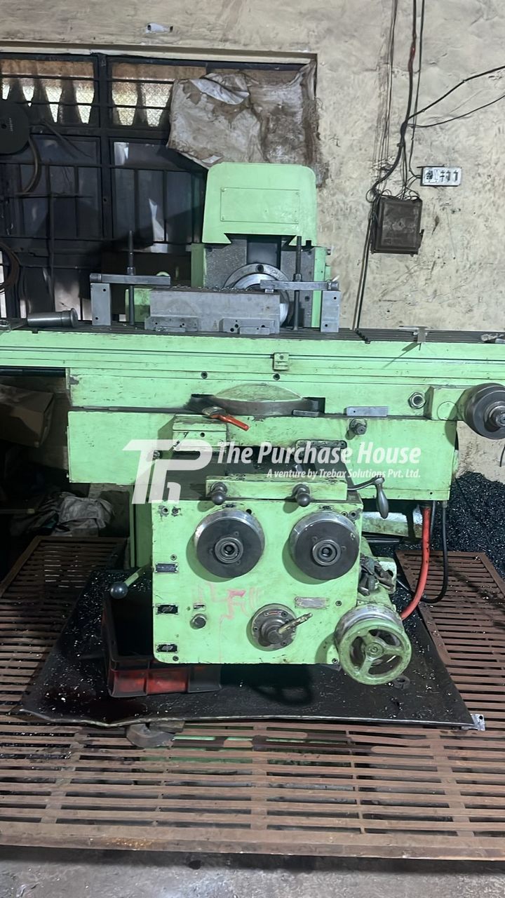 MILLING MACHINE