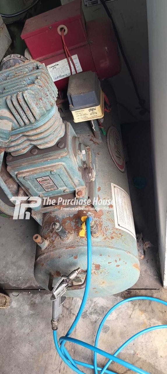 RECIPROCATIONG AIR COMPRESSOR