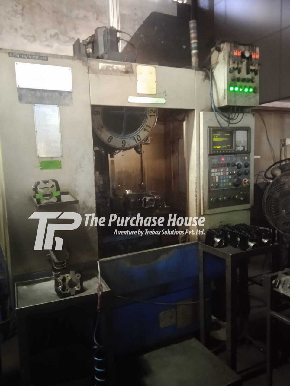 VERTICAL MACHINING CENTER