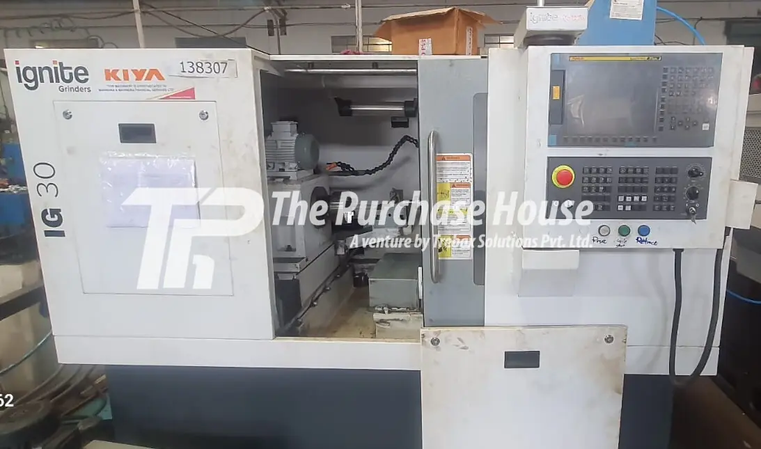 CNC CYLINDRICAL GRINDER MACHINE