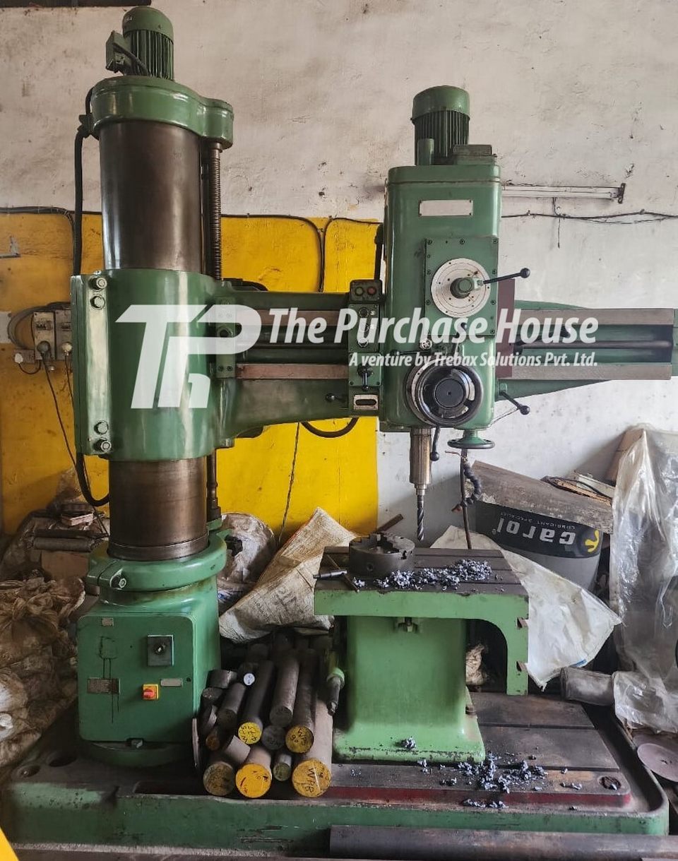 RADIAL DRILL MACHINE
