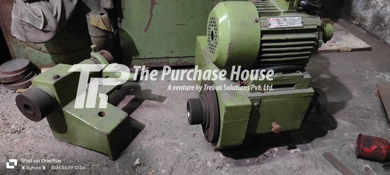 CYLINDRICAL GRINDER MACHINE