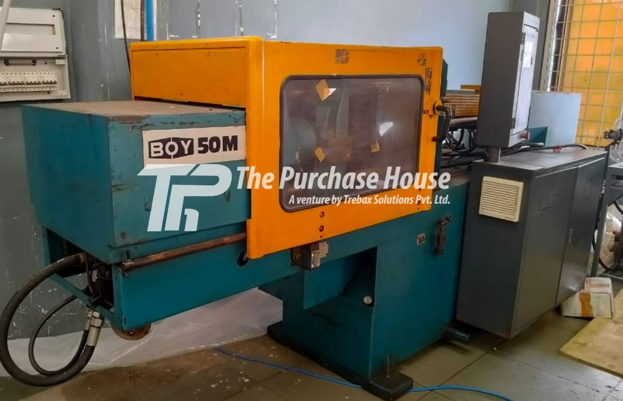INJECTION MOULDING MACHINE