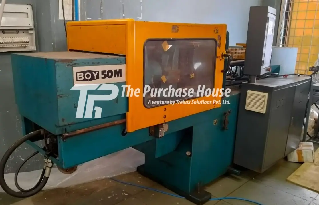 INJECTION MOULDING MACHINE