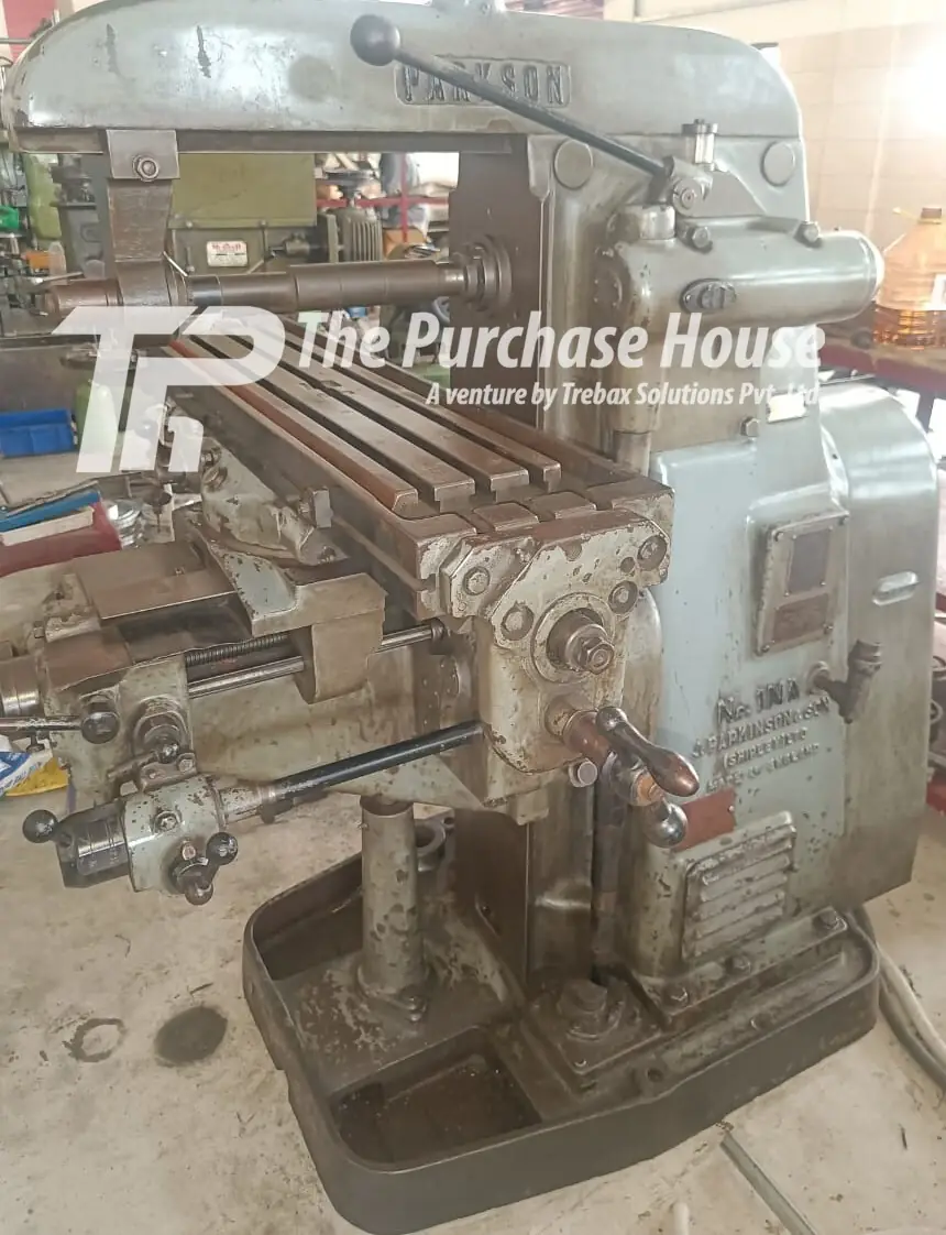 UNIVERSAL MILLING MACHINE